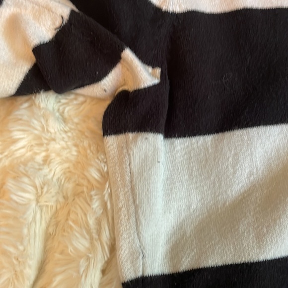 Black and white striped dress - Picture 9 of 9